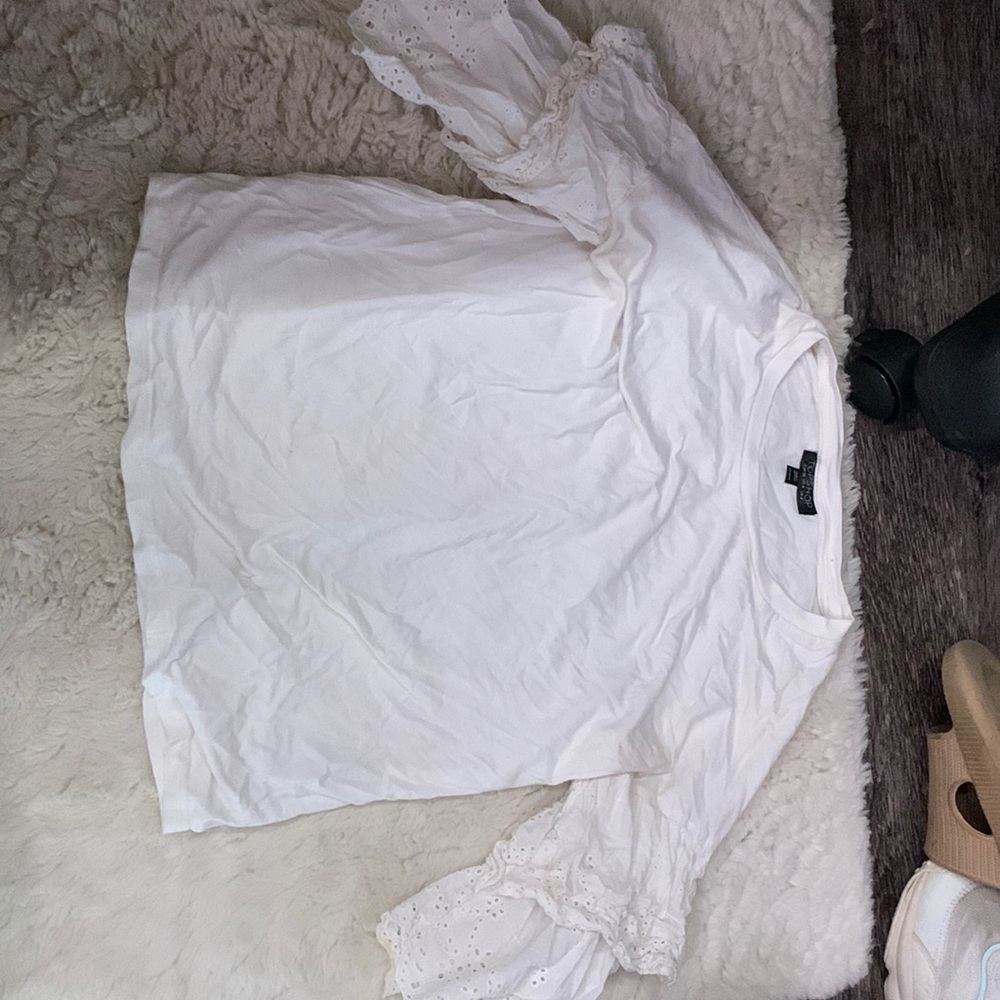 TOPSHOP, US(4) WHITE RUFFLED/ DESIGNED SHIRT. WORN ONCE.